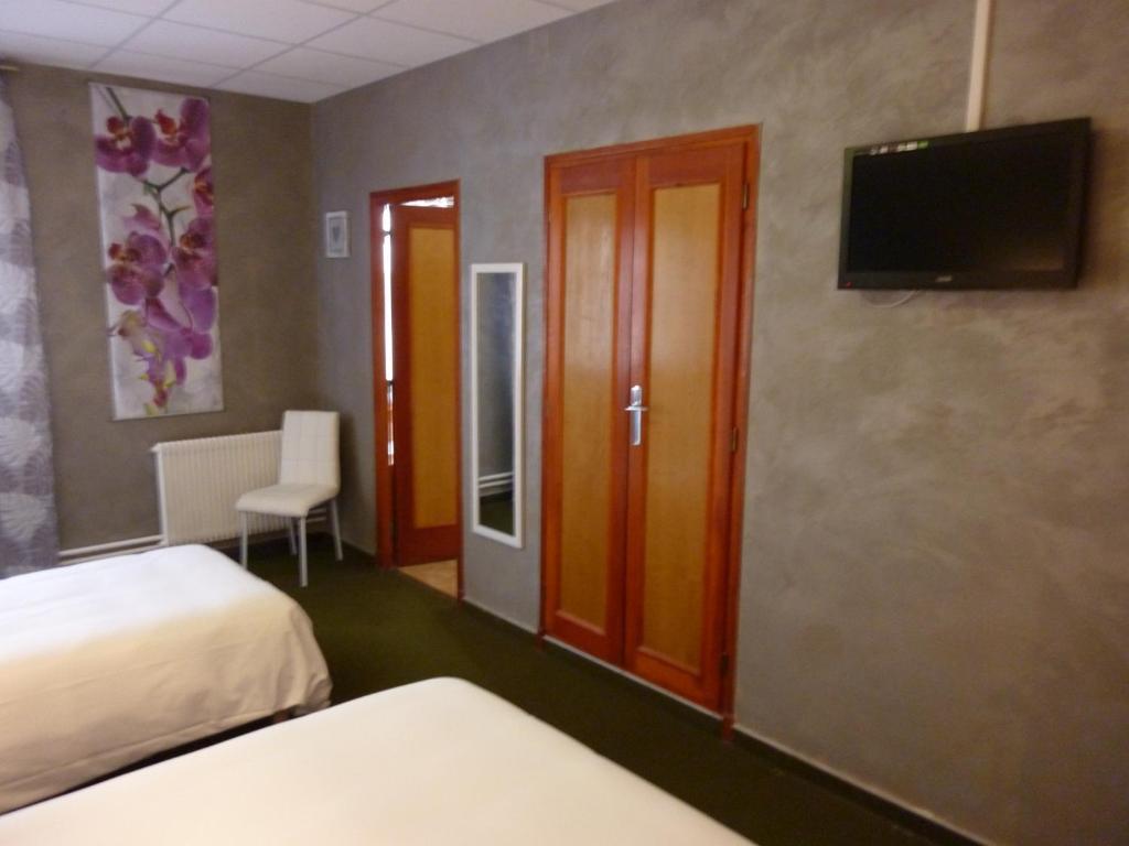 Hotel Les Glycines Prades  Zimmer foto