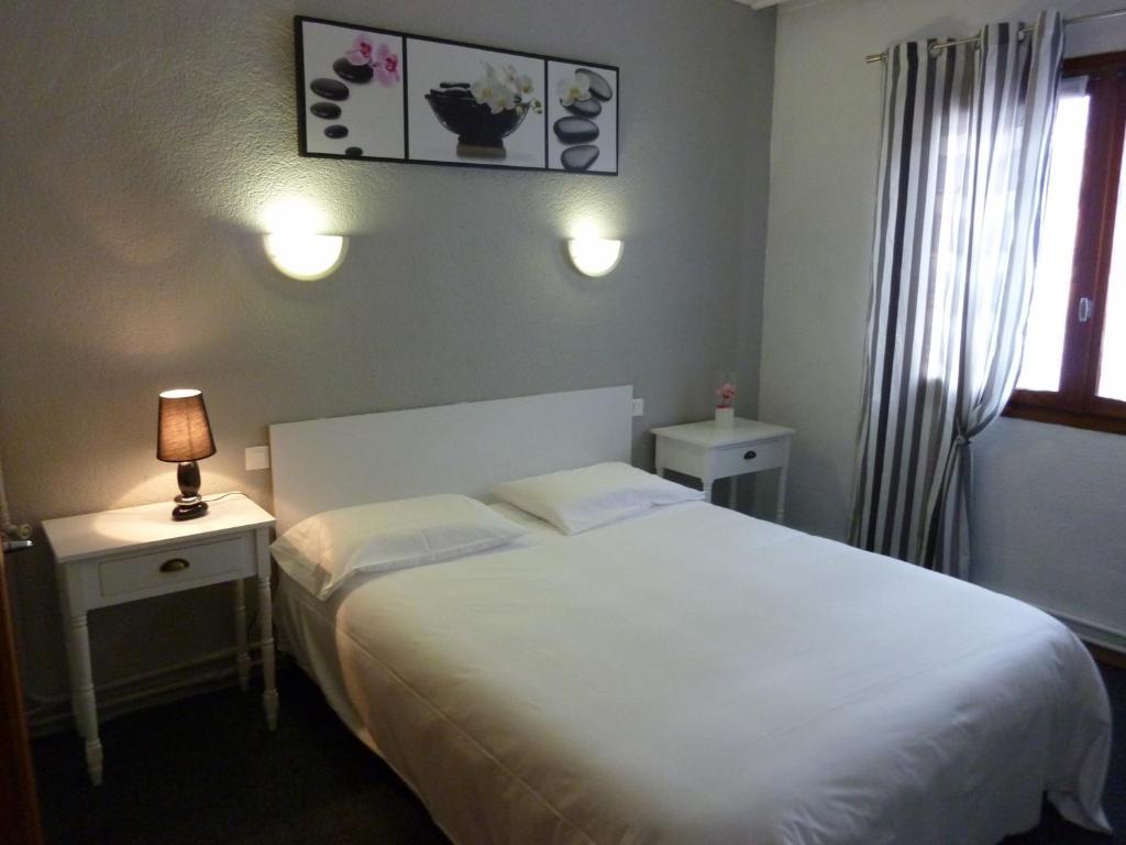 Hotel Les Glycines Prades  Zimmer foto